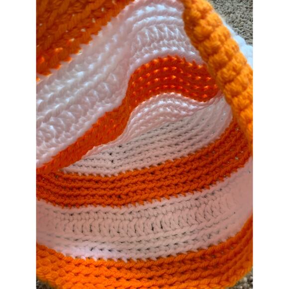 University of Tennessee NEW Hand Knit Orange/White S/M Beanie adult women's - Picture 2 of 5